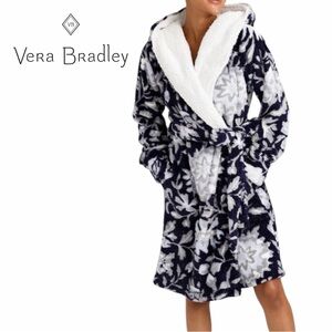 Vera Bradley Plush Shimmer Cozy Life Robe Frosted Lace Navy - Size S/M